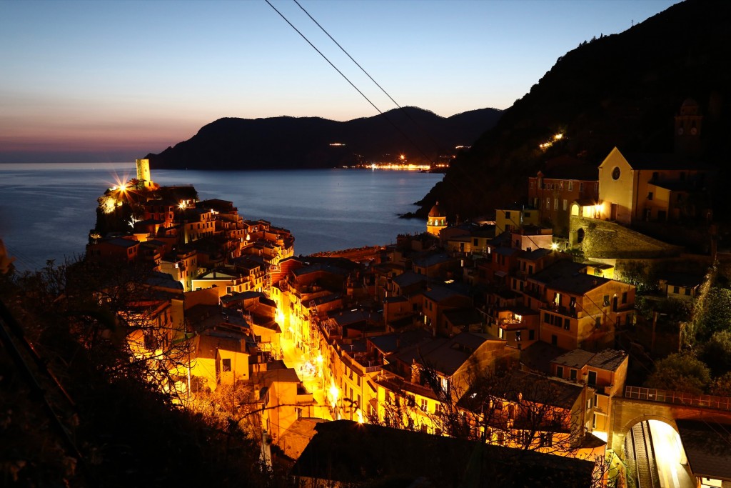 vernazza-notte